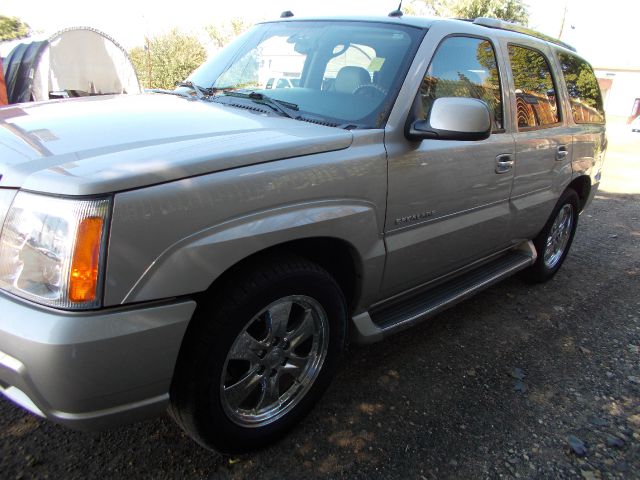 2005 Cadillac Escalade EX - DUAL Power Doors