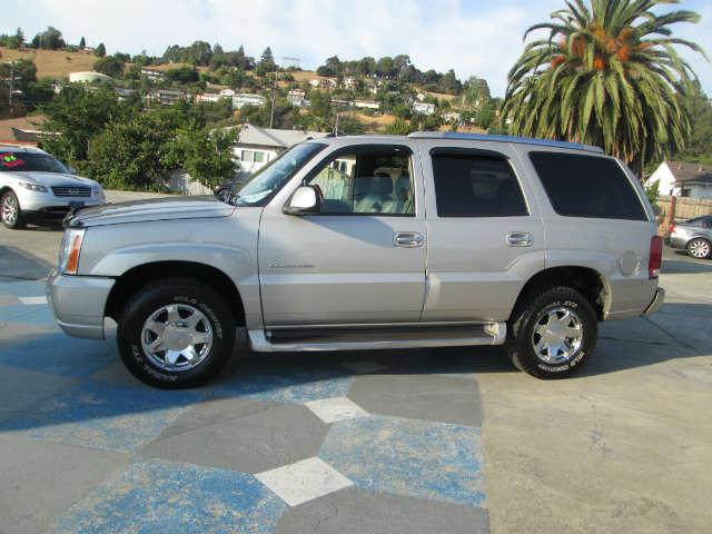 2005 Cadillac Escalade Unknown