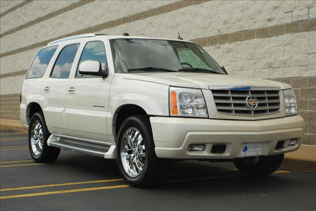 2005 Cadillac Escalade Base