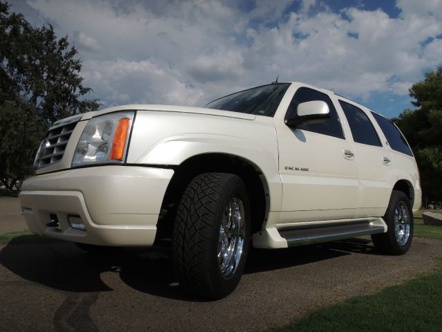 2005 Cadillac Escalade EX - DUAL Power Doors