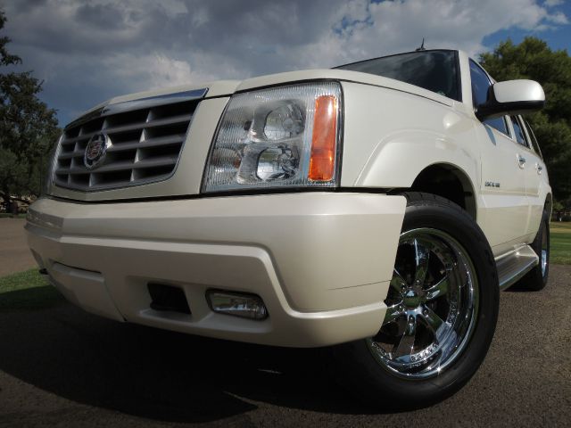 2005 Cadillac Escalade EX - DUAL Power Doors