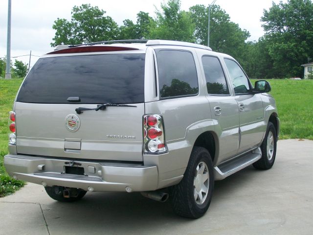 2005 Cadillac Escalade EX - DUAL Power Doors