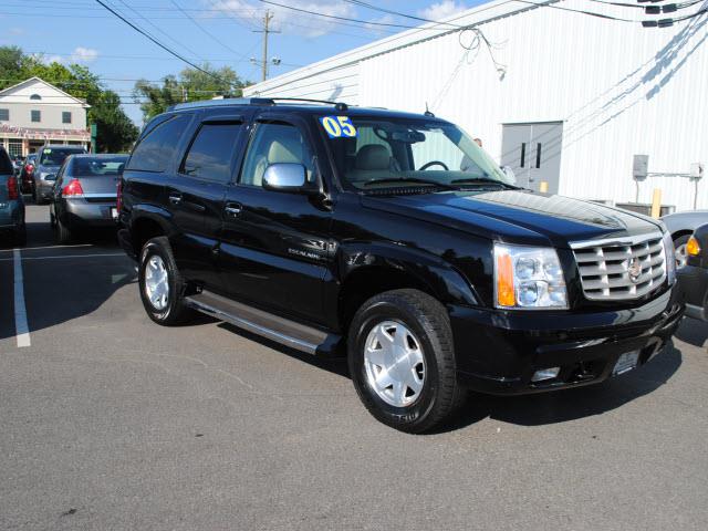 2005 Cadillac Escalade Unknown