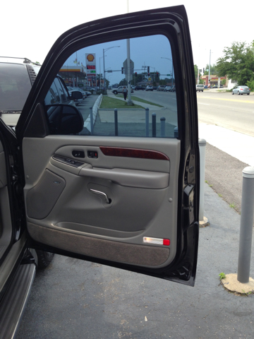 2005 Cadillac Escalade EX - DUAL Power Doors