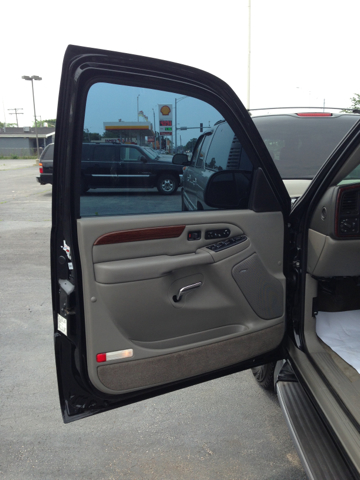 2005 Cadillac Escalade EX - DUAL Power Doors