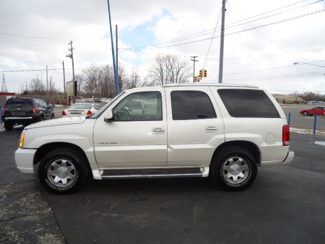 2005 Cadillac Escalade EX - DUAL Power Doors