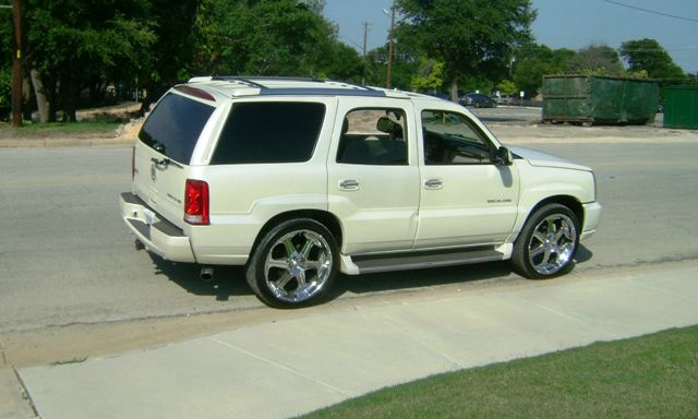 2005 Cadillac Escalade EX - DUAL Power Doors