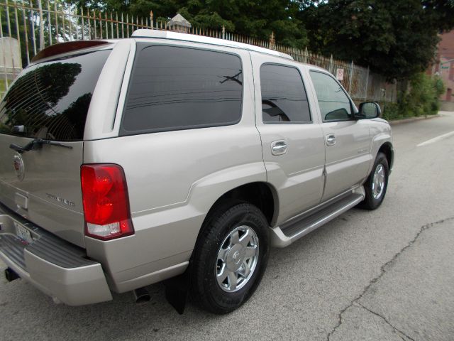 2006 Cadillac Escalade EX - DUAL Power Doors