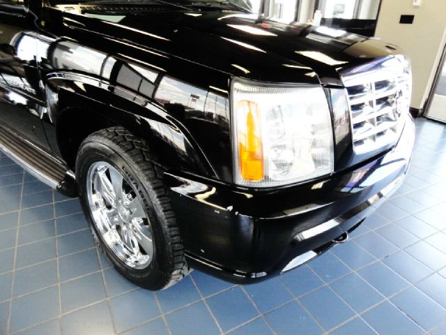 2006 Cadillac Escalade EX - DUAL Power Doors