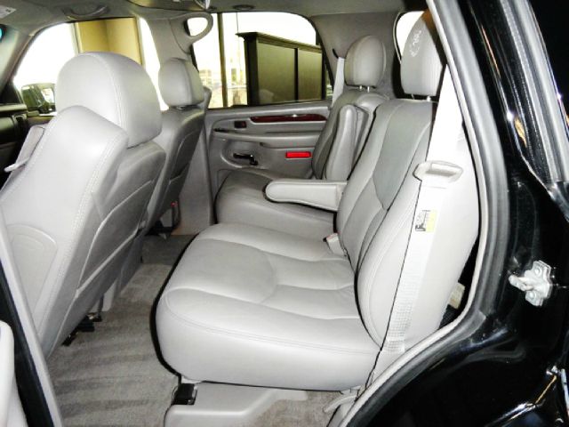 2006 Cadillac Escalade EX - DUAL Power Doors