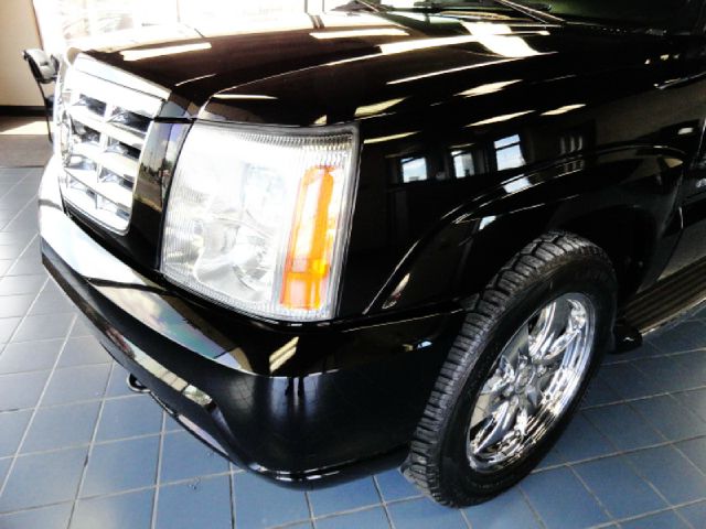 2006 Cadillac Escalade EX - DUAL Power Doors