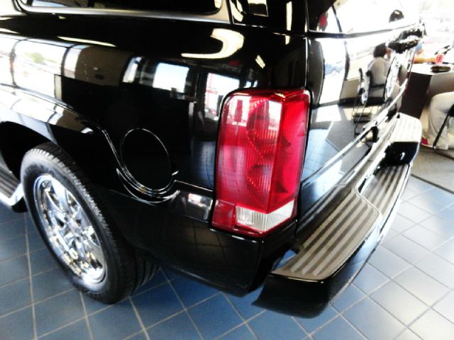 2006 Cadillac Escalade EX - DUAL Power Doors