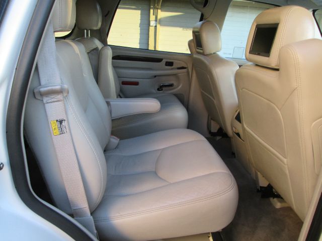 2006 Cadillac Escalade EX - DUAL Power Doors