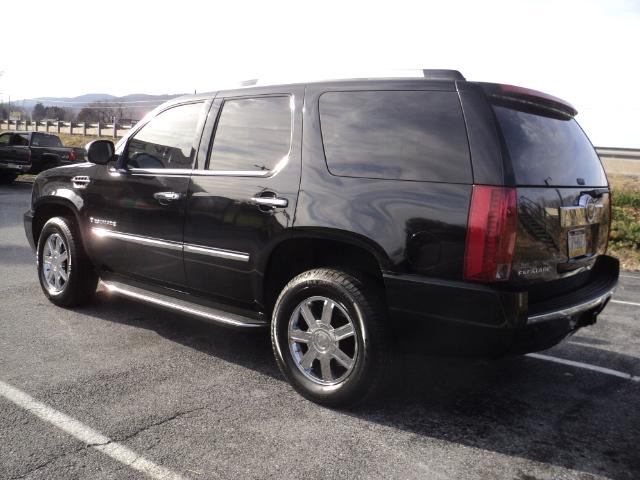 2007 Cadillac Escalade Base