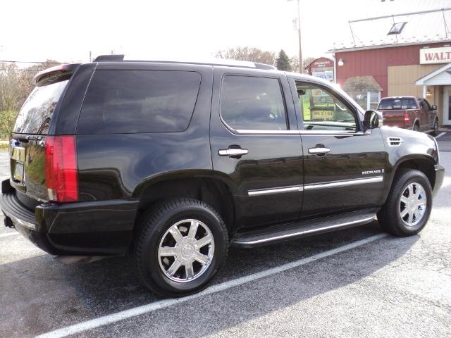 2007 Cadillac Escalade Base