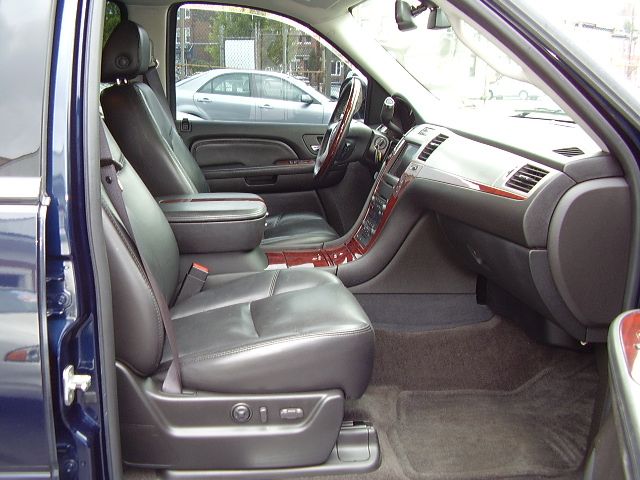 2007 Cadillac Escalade EX - DUAL Power Doors