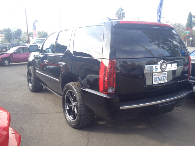 2007 Cadillac Escalade EX - DUAL Power Doors