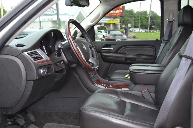 2007 Cadillac Escalade EX - DUAL Power Doors