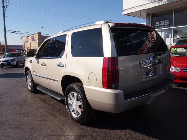 2007 Cadillac Escalade Unknown