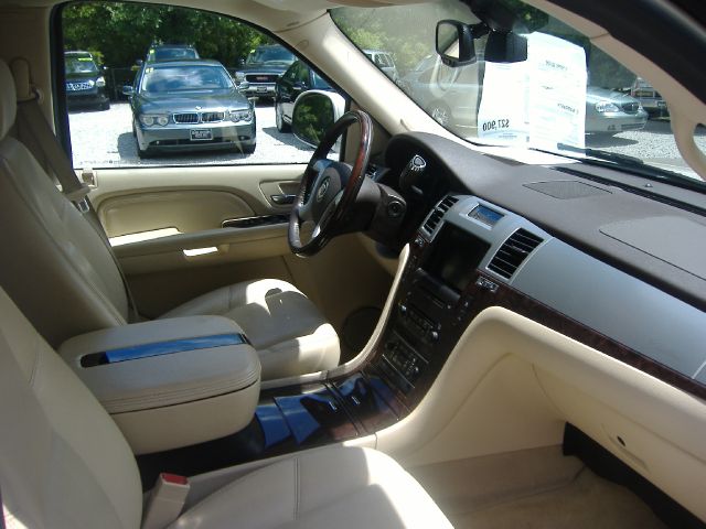 2007 Cadillac Escalade EX - DUAL Power Doors