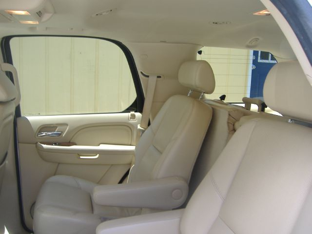 2007 Cadillac Escalade EX - DUAL Power Doors