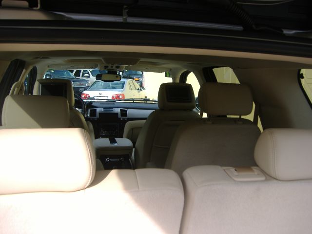 2007 Cadillac Escalade EX - DUAL Power Doors