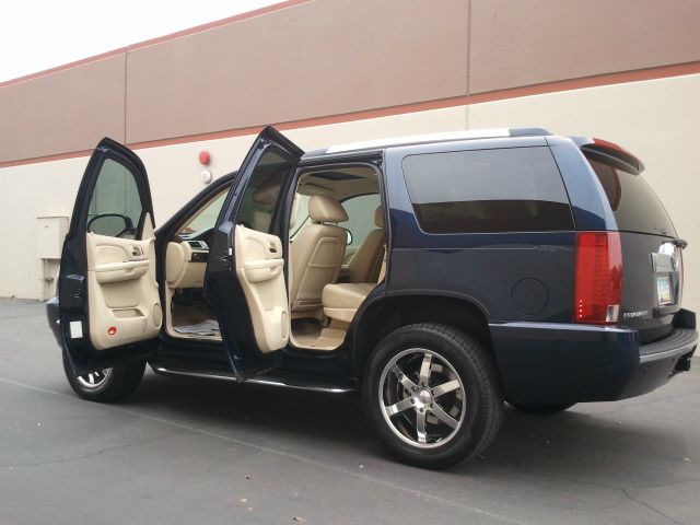 2007 Cadillac Escalade EX - DUAL Power Doors