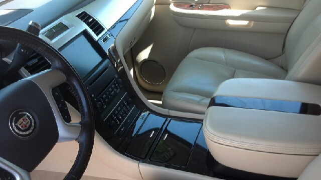 2007 Cadillac Escalade EX - DUAL Power Doors