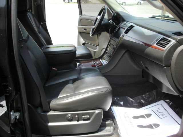 2007 Cadillac Escalade EX - DUAL Power Doors