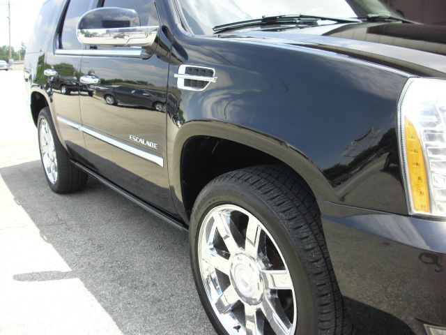 2007 Cadillac Escalade EX - DUAL Power Doors