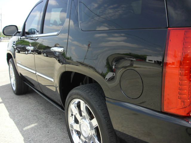 2007 Cadillac Escalade EX - DUAL Power Doors