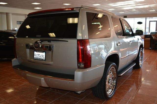 2007 Cadillac Escalade EX - DUAL Power Doors