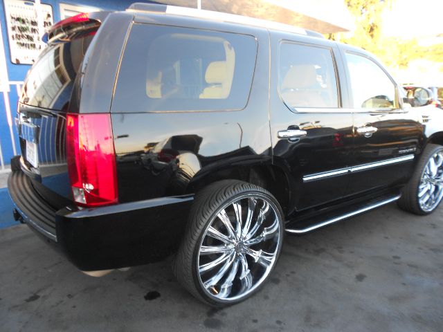 2007 Cadillac Escalade EX - DUAL Power Doors