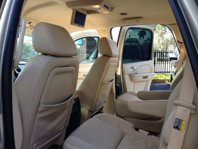 2007 Cadillac Escalade EX - DUAL Power Doors