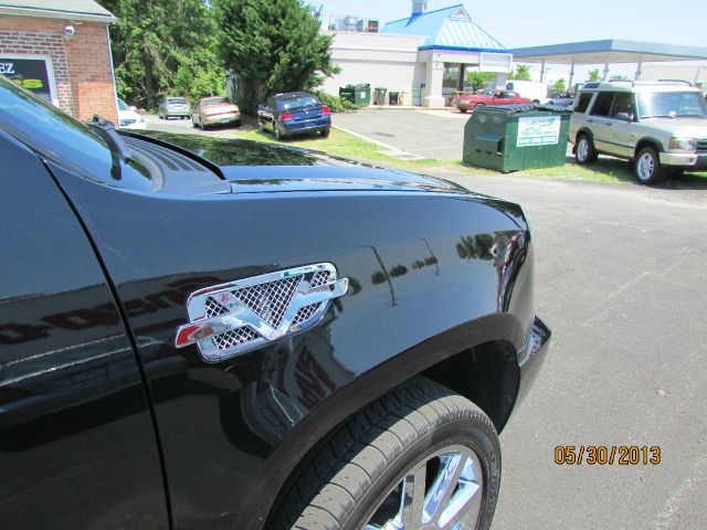 2007 Cadillac Escalade EX - DUAL Power Doors