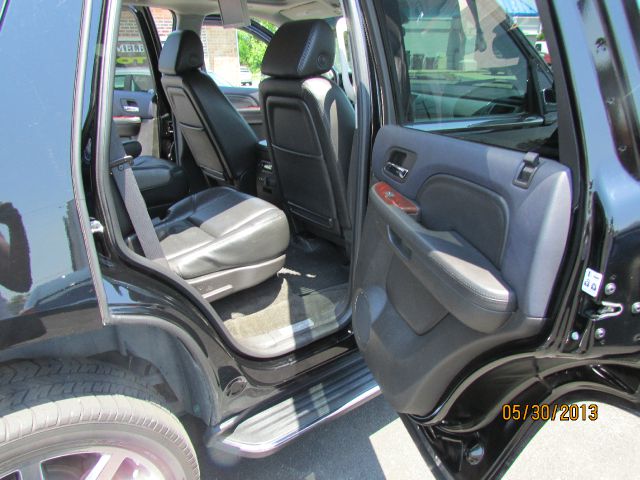 2007 Cadillac Escalade EX - DUAL Power Doors