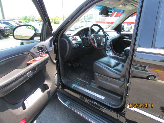 2007 Cadillac Escalade EX - DUAL Power Doors