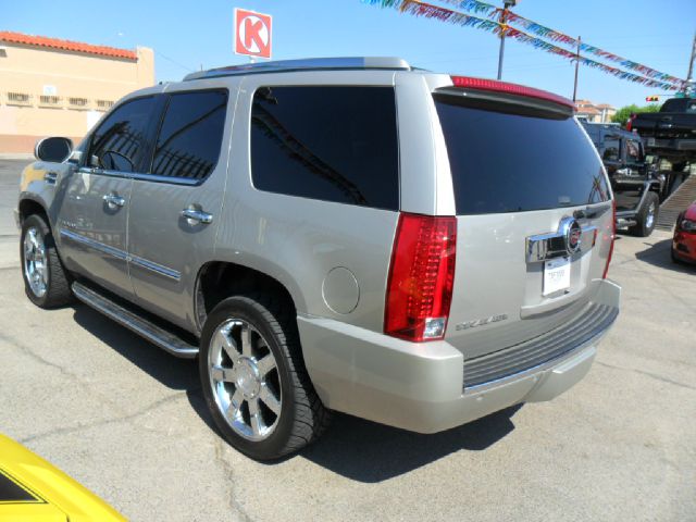 2007 Cadillac Escalade EX - DUAL Power Doors