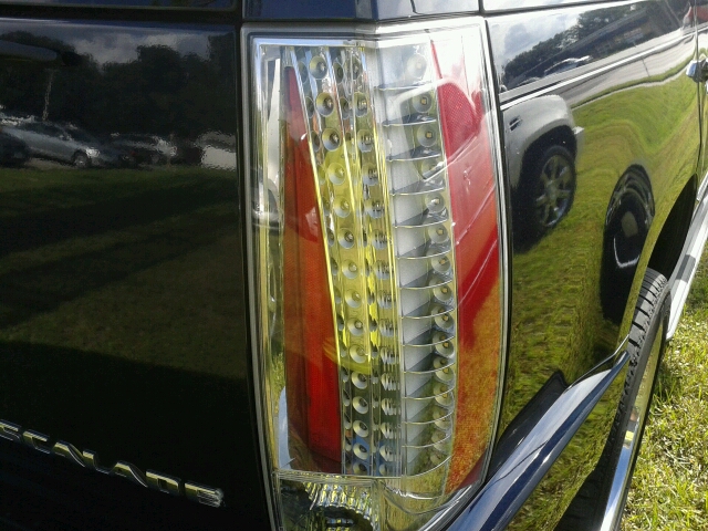 2008 Cadillac Escalade EX - DUAL Power Doors