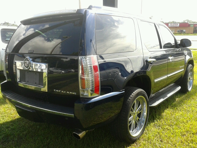 2008 Cadillac Escalade EX - DUAL Power Doors