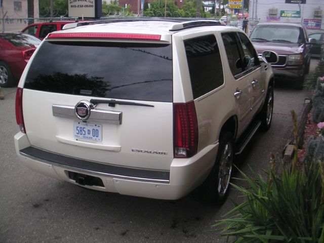 2008 Cadillac Escalade EX - DUAL Power Doors