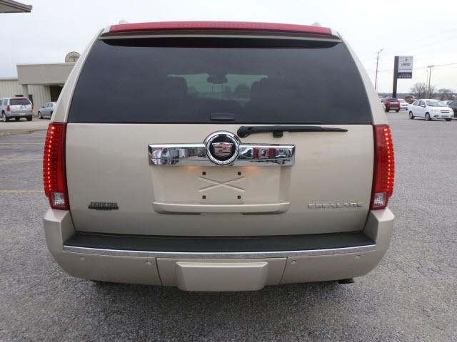 2008 Cadillac Escalade Unknown