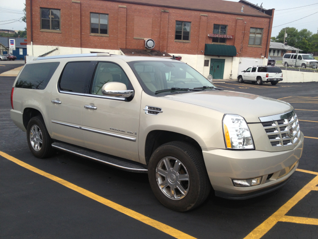 2008 Cadillac Escalade SR5 Sport Utility 4D