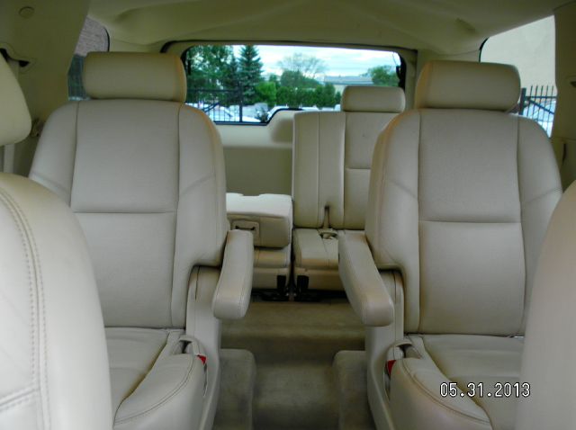 2008 Cadillac Escalade EX - DUAL Power Doors