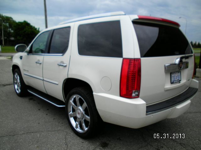 2008 Cadillac Escalade EX - DUAL Power Doors