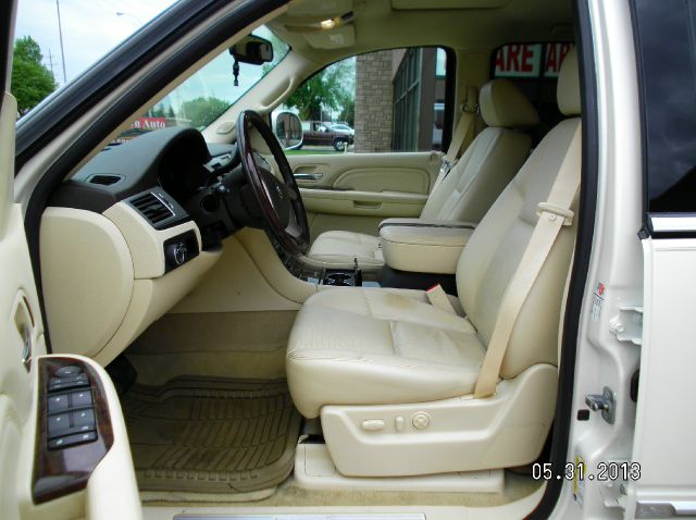 2008 Cadillac Escalade EX - DUAL Power Doors