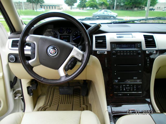 2008 Cadillac Escalade EX - DUAL Power Doors