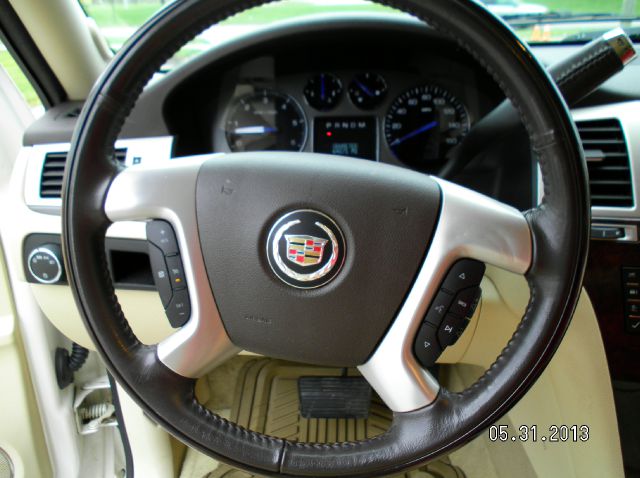 2008 Cadillac Escalade EX - DUAL Power Doors