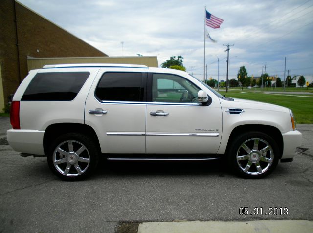 2008 Cadillac Escalade EX - DUAL Power Doors