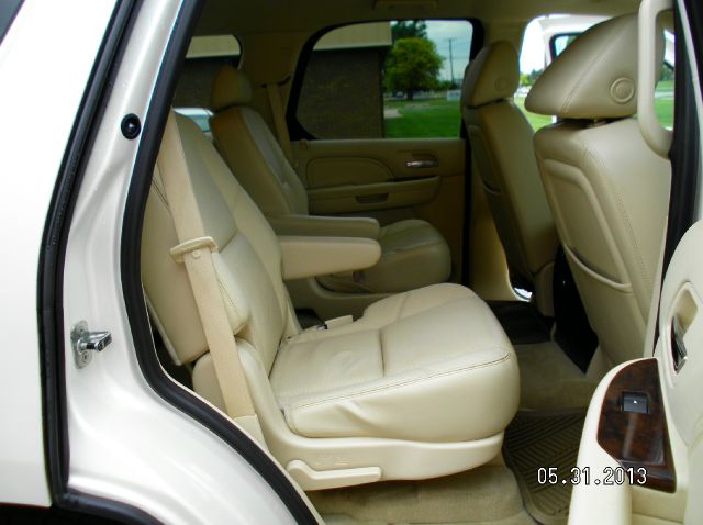 2008 Cadillac Escalade EX - DUAL Power Doors